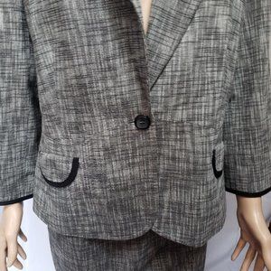 Nine West Blazer Woman Skirt Suit Size 14 Gray